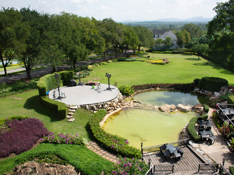 Reversible routing and 12-hole loops- breaking the 18-hole tradition